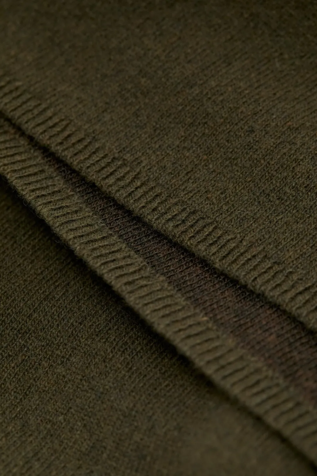 Closed A-line knitted skirt Ver green Hot