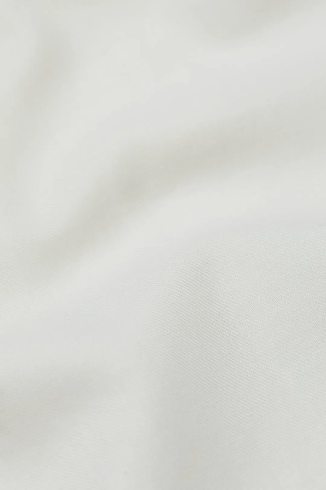 Closed Blouse with stand-up collar Ivory