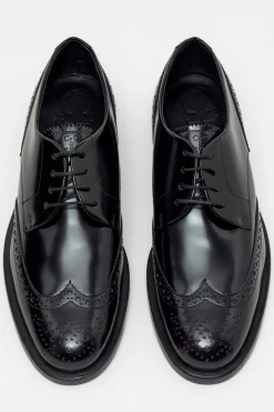 Closed Brogues Black Hot