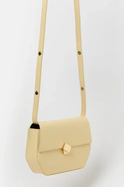 Closed Bag One vanilla yellow Hot