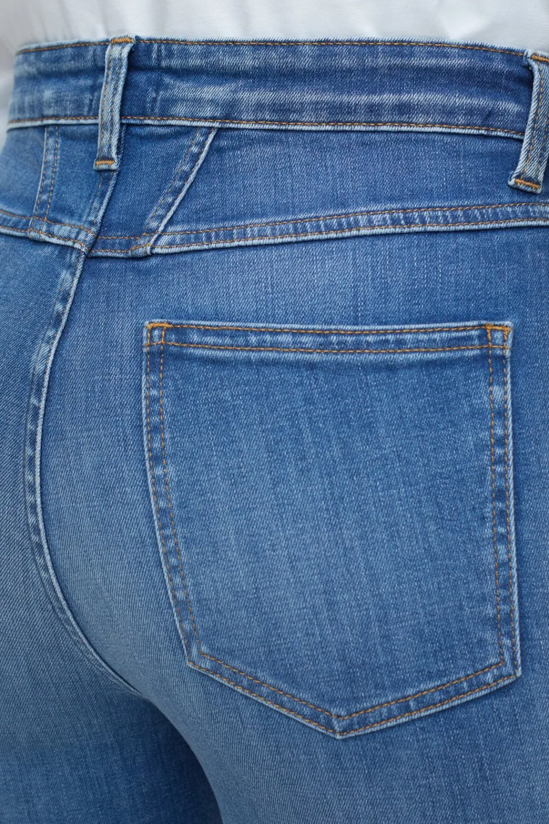 Closed Flared Jeans - Style Name Hi-Sun Mid blue Hot