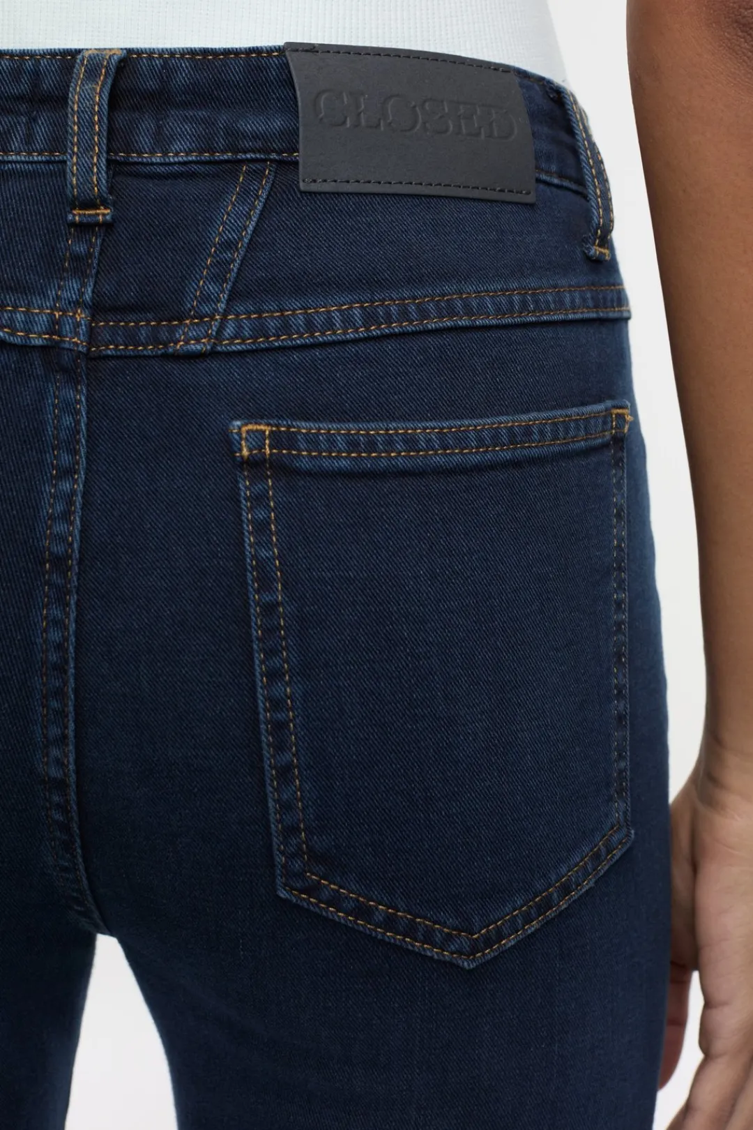 Closed Flared Jeans - Style Name Rawlin Dark blue Discount