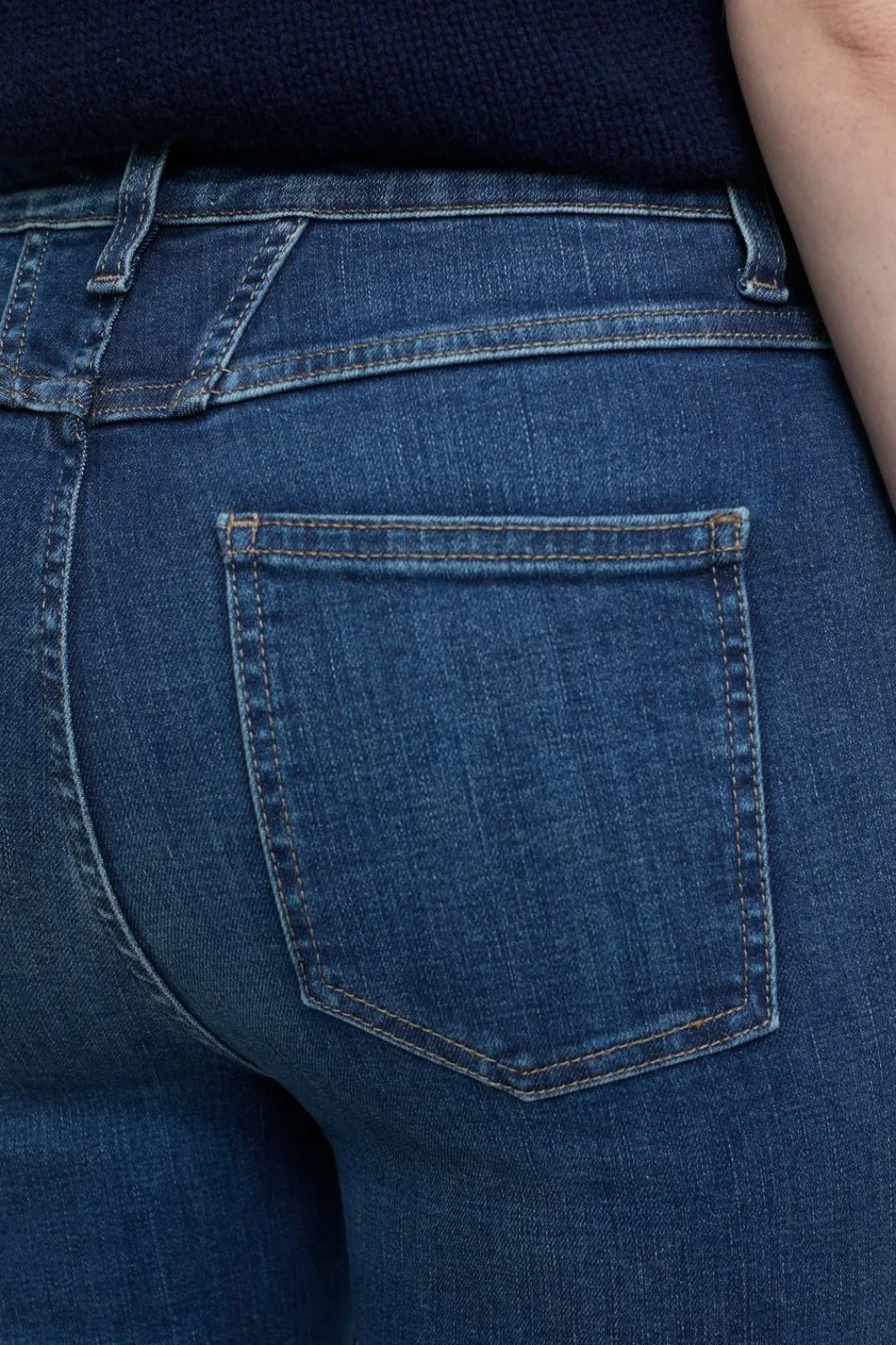 Closed Flared Jeans - Style Name Hi-Sun Dark blue Discount