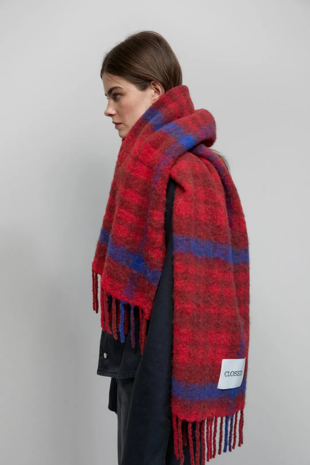 Closed Glencheck scarf made from alpaca mix Hibiscus red Clearance
