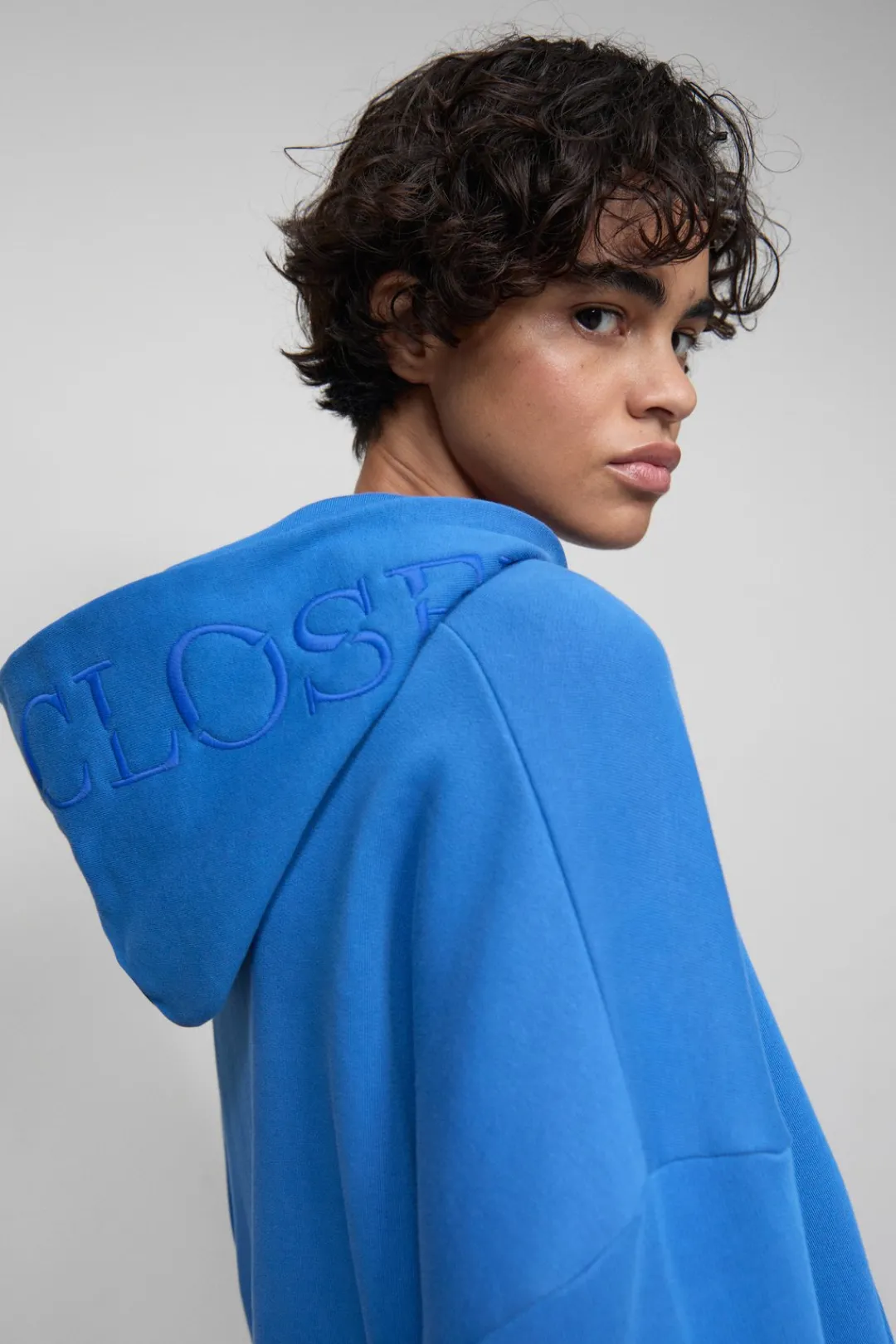 Closed Hoodie with logo Lake blue Discount