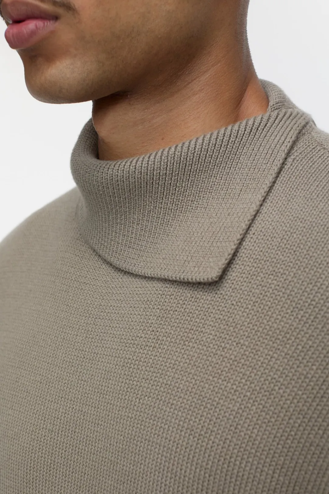 Closed Jumper with collar Natural linen Online