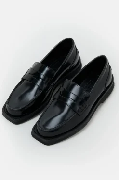 Closed Loafers Black New