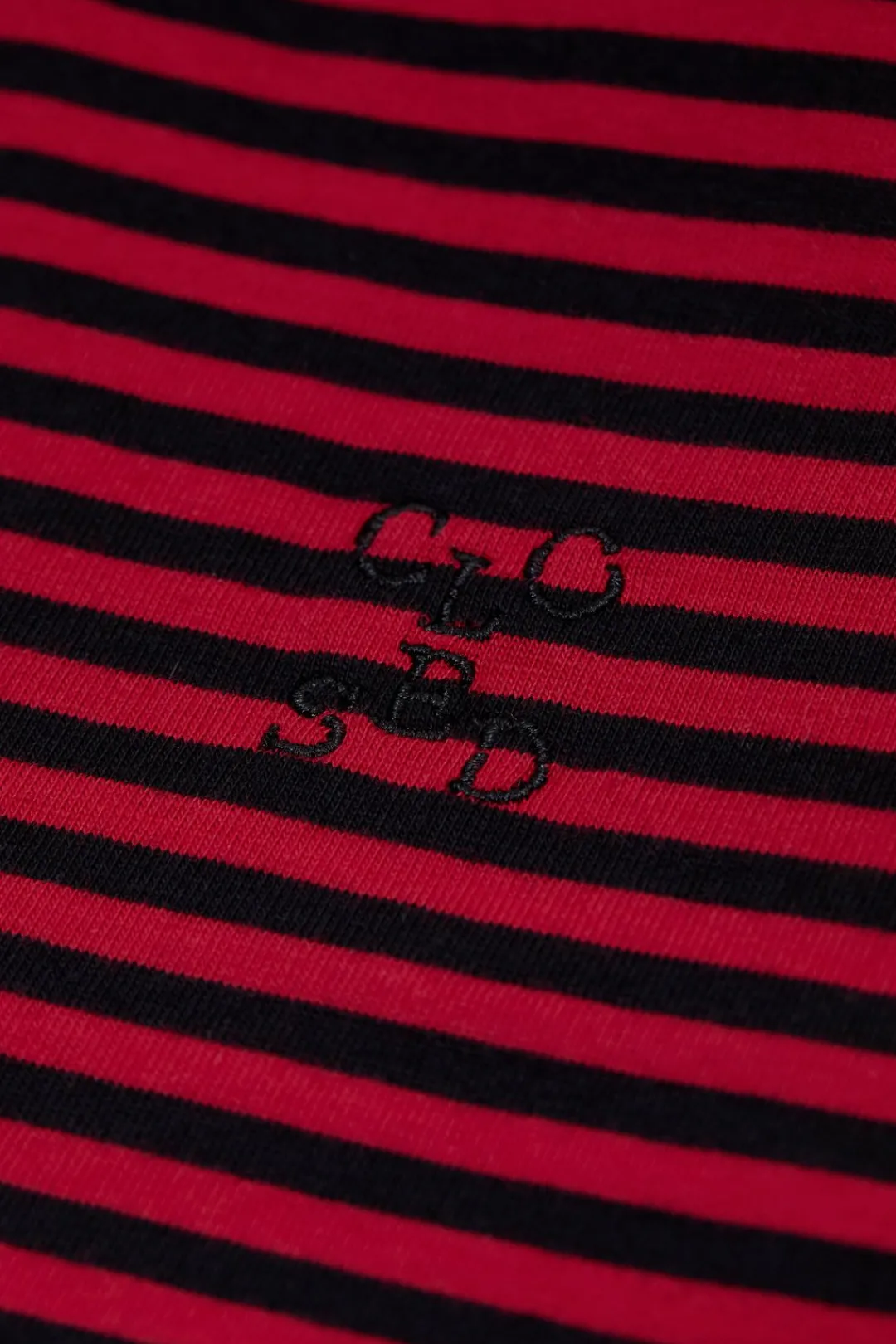 Closed Long-sleeved shirt made from organic cotton Chili pepper red Best