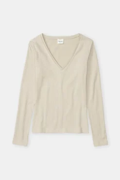 Closed Long-sleeved shirt with V-neck Pearl beige Clearance