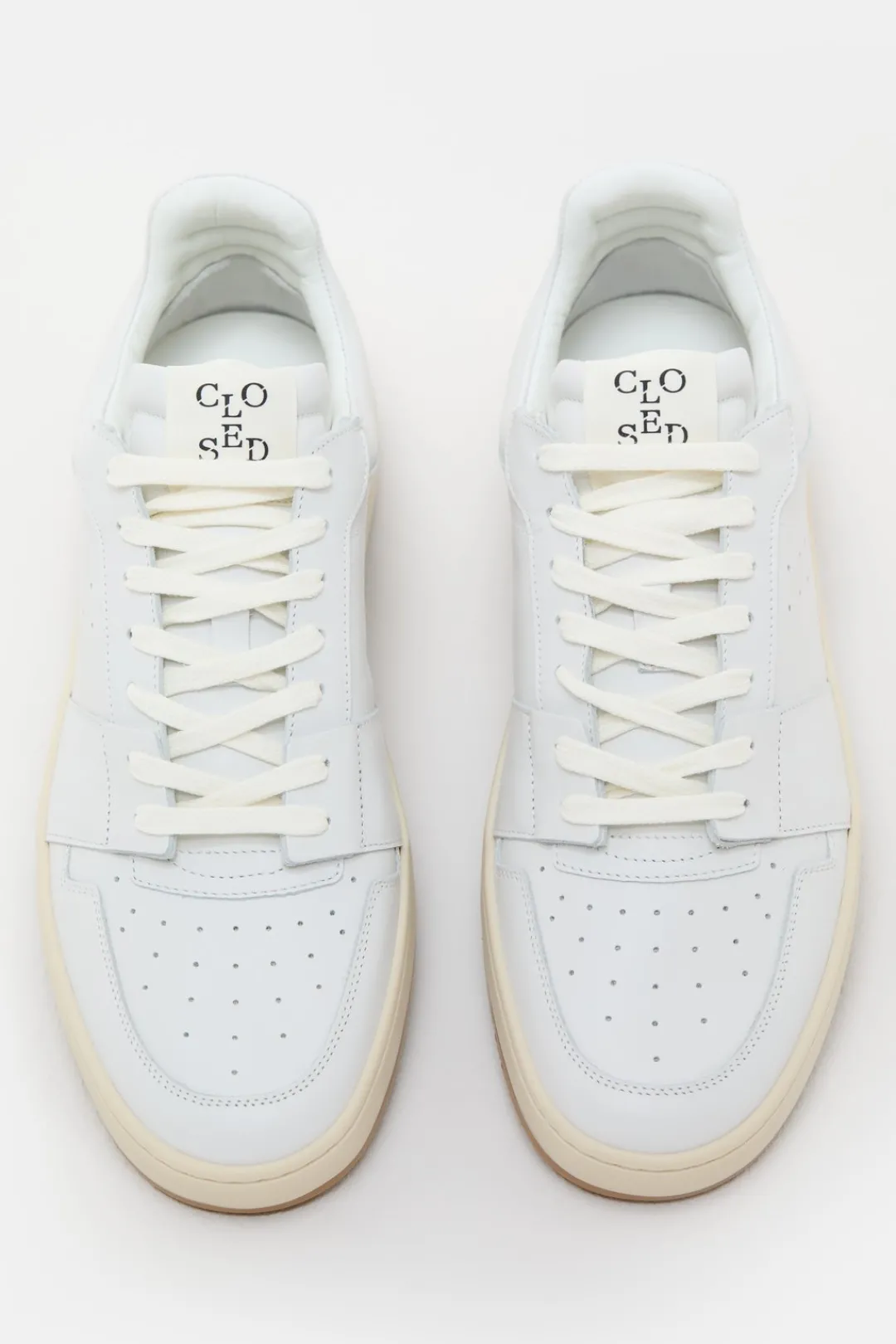 Closed Low leather trainers White Outlet