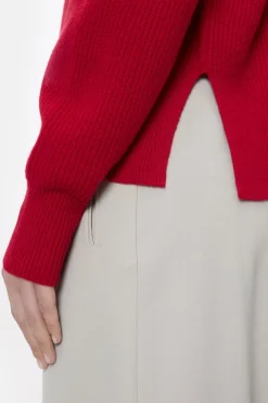 Closed Merino wool jumper Chili pepper red Clearance