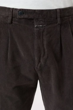 Closed Regular Pants - Style Name Bergen Tapered Ebony Hot