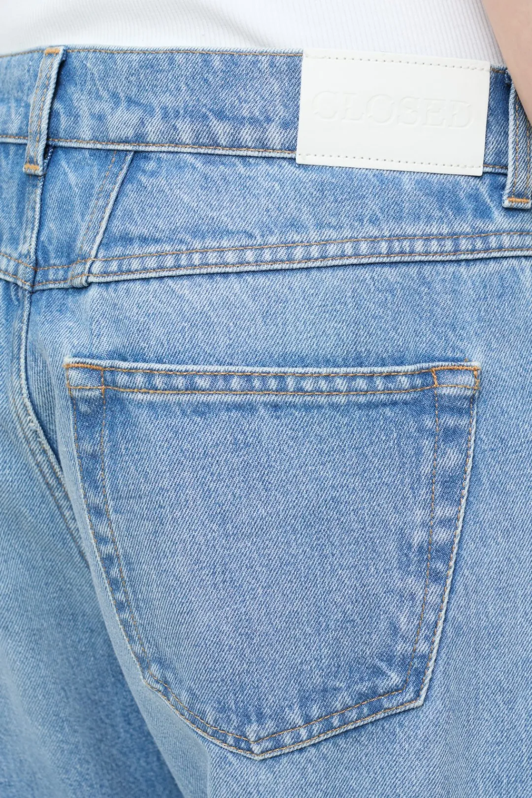 Closed Relaxed Jeans - Style Name Jonta Mid blue Hot