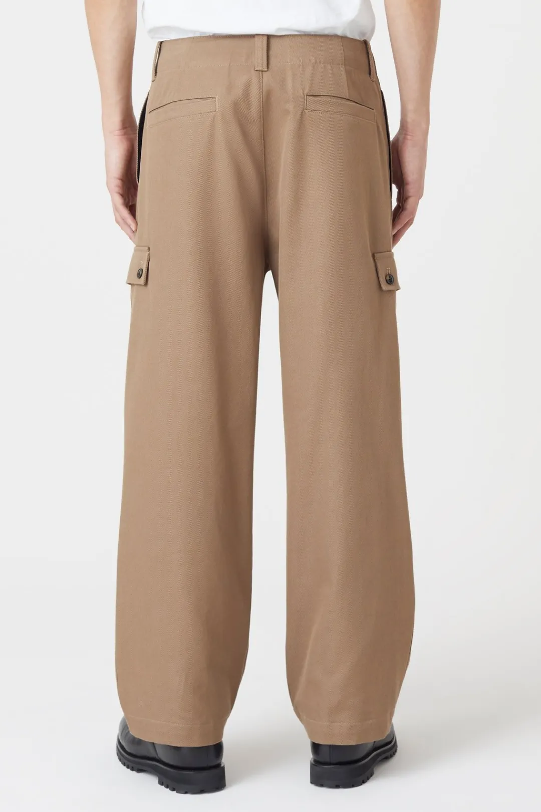 Closed Relaxed Pants - Style Name Cove Cropped Brown sugar Hot