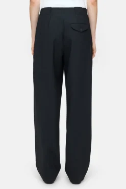 Closed Relaxed Pants - Style Name Mawson Black Best
