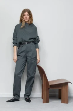 Closed Relaxed Pants - Style Name Rhoone Pini green Best
