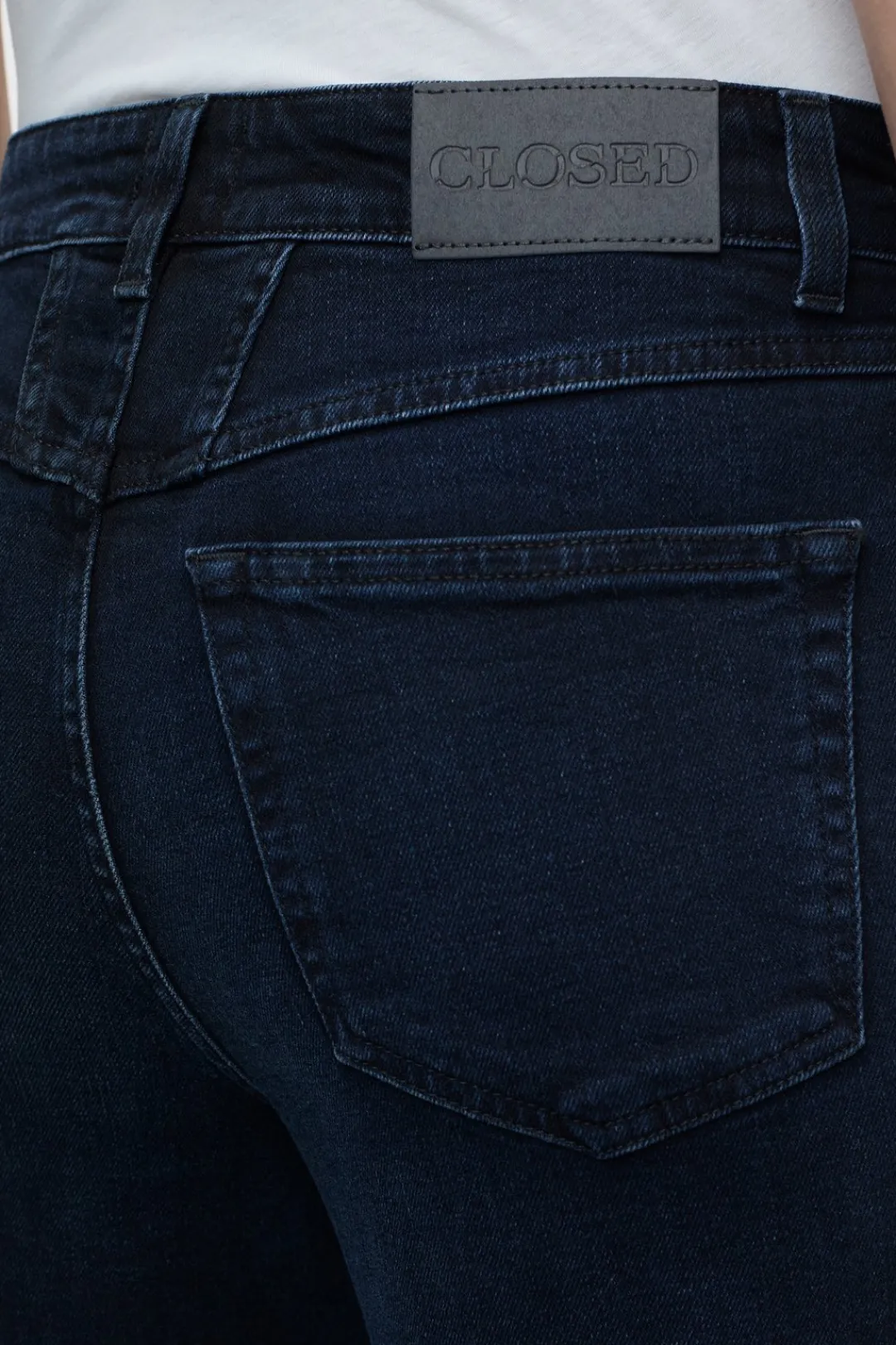 Closed Straight Jeans - Style Name Milo Blue/black