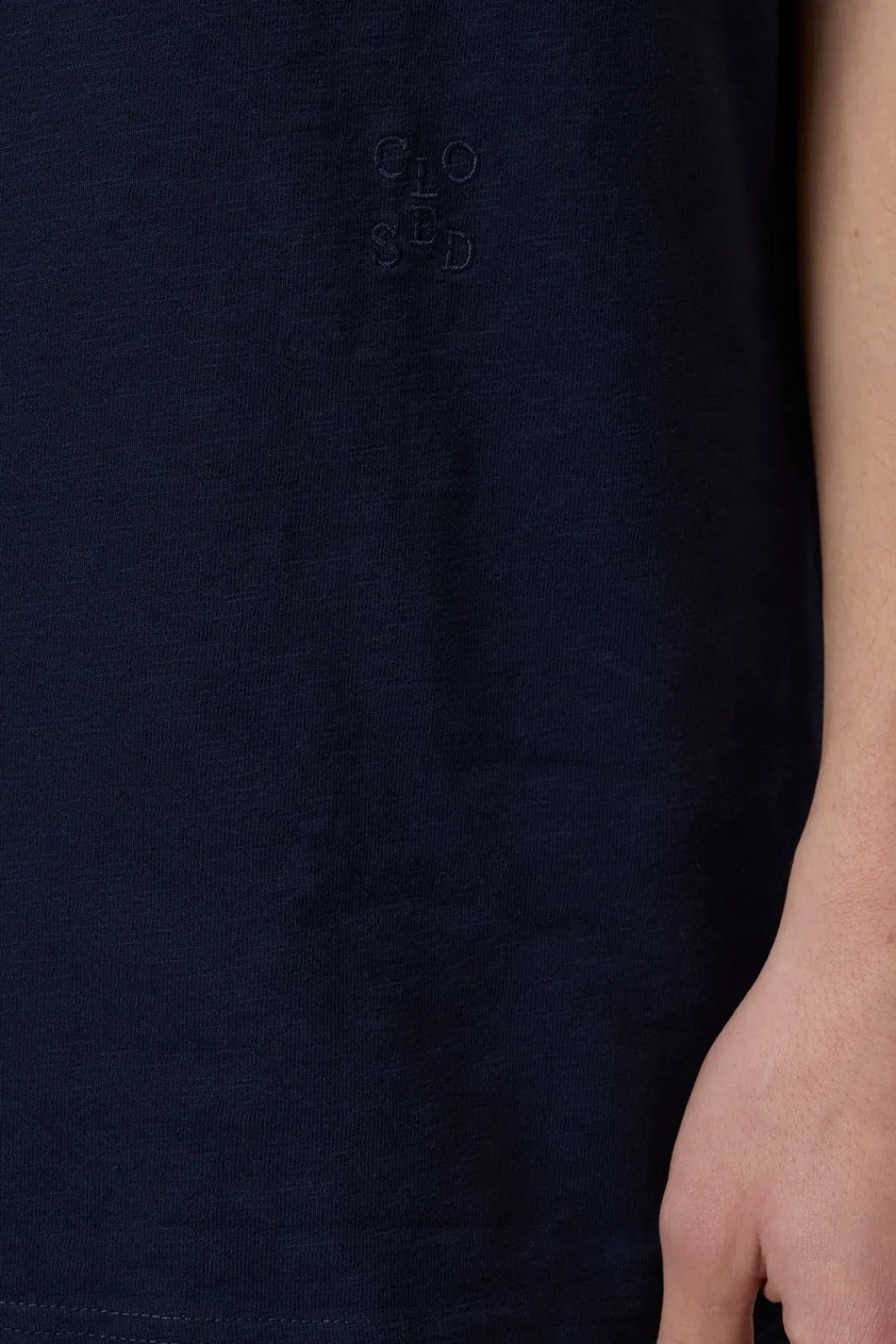 Closed T-shirt made from pure organic cotton Dark night Clearance