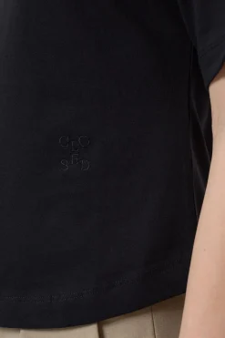 Closed T-shirt with V-neck Black Hot