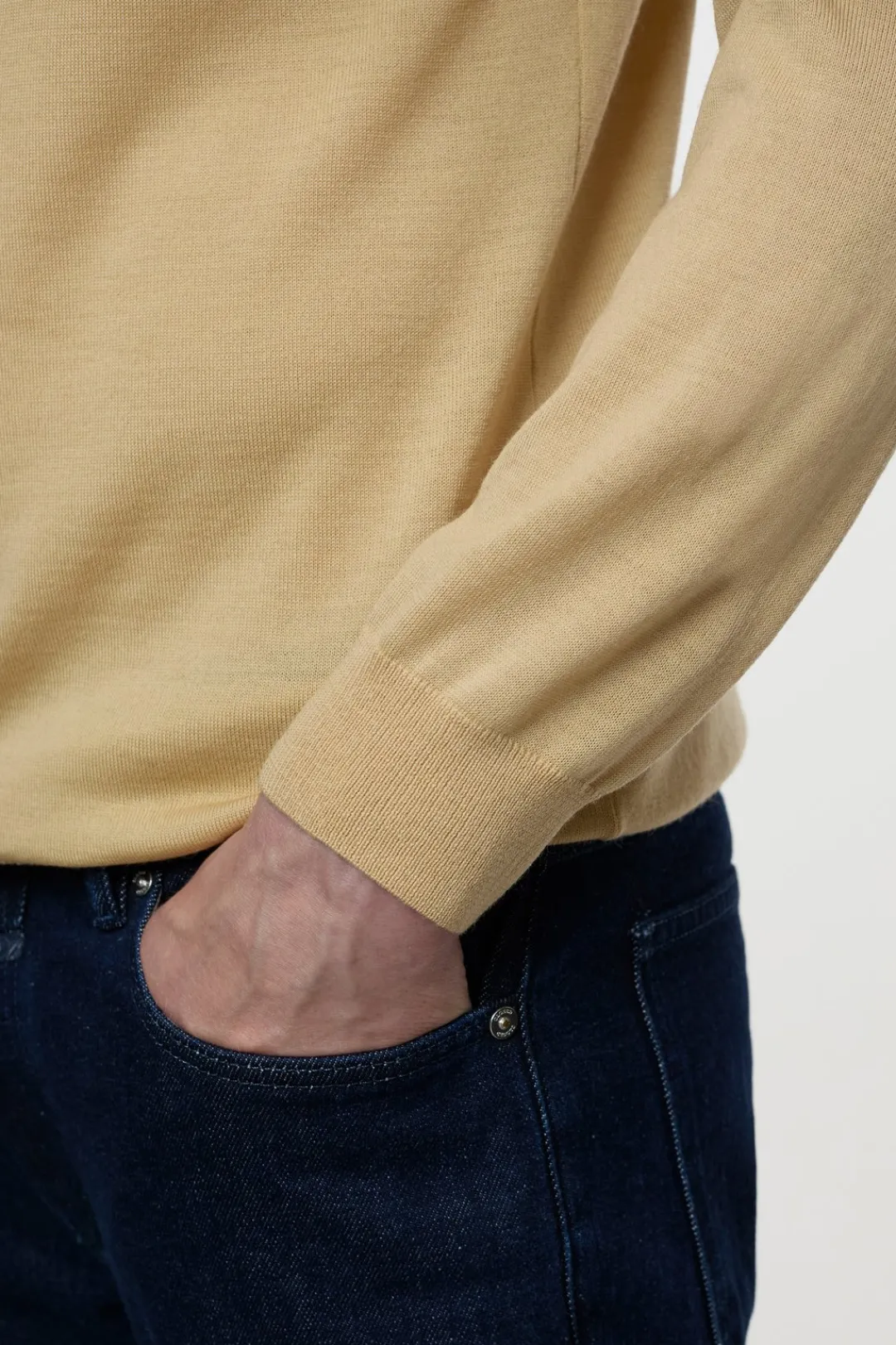 Closed Turtleneck jumper made from organic wool Peanutbutter New