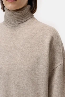 Closed Turtleneck jumper made from pure wool biscuit Hot