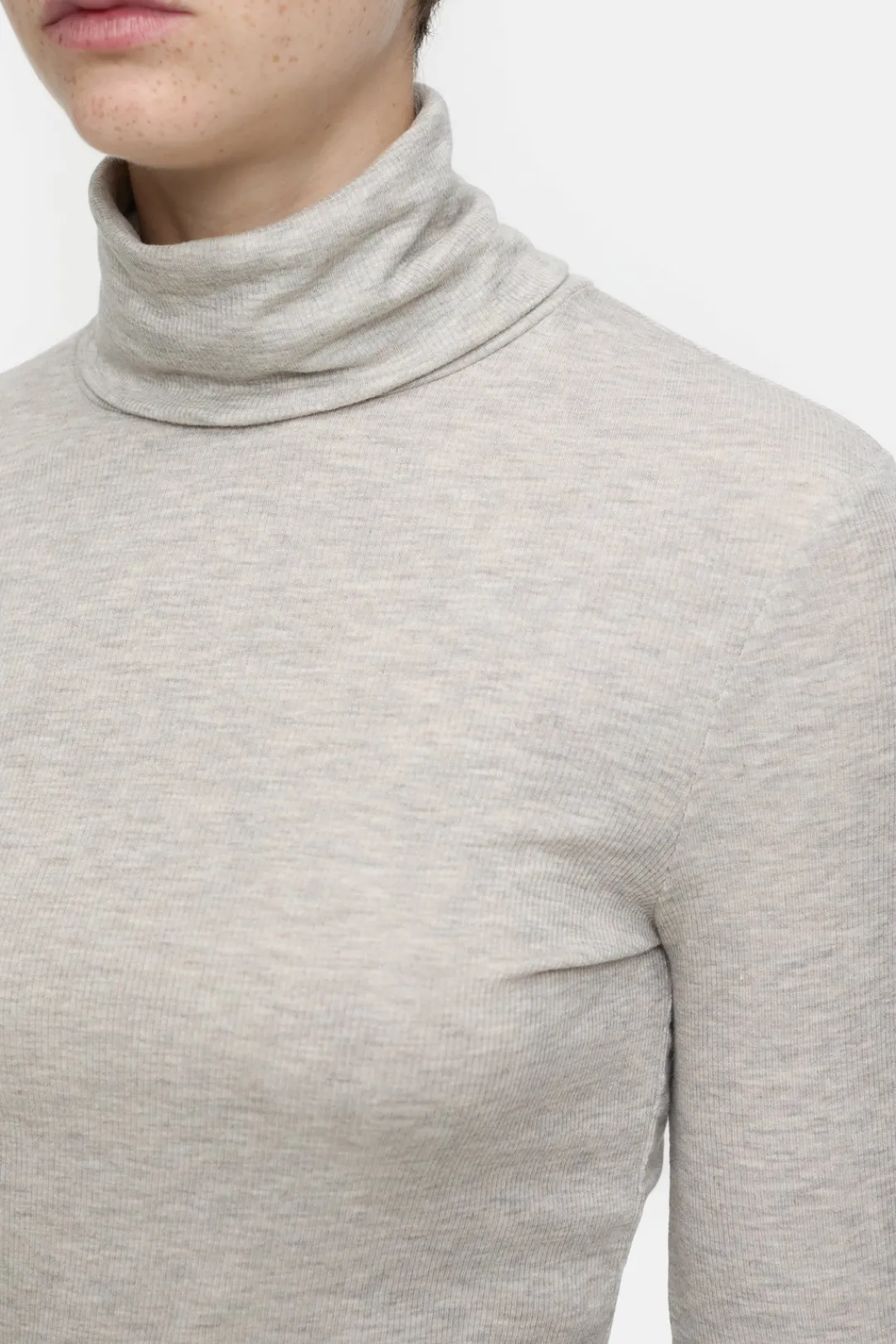 Closed Wool blend turtleneck Pearl beige New
