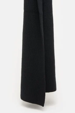 Closed Wool Scarf with Fisherman's Rib Black New