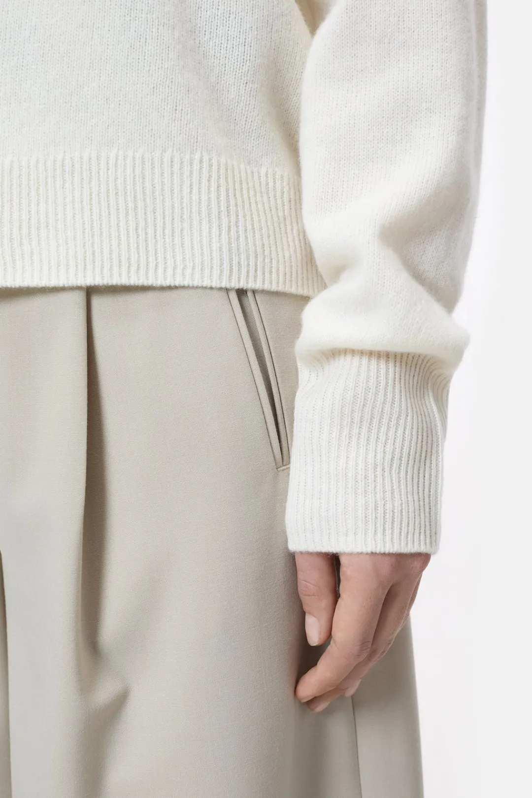 Closed Wool turtleneck jumper Ivory Clearance