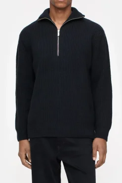 Closed Zip Jumper Black Hot