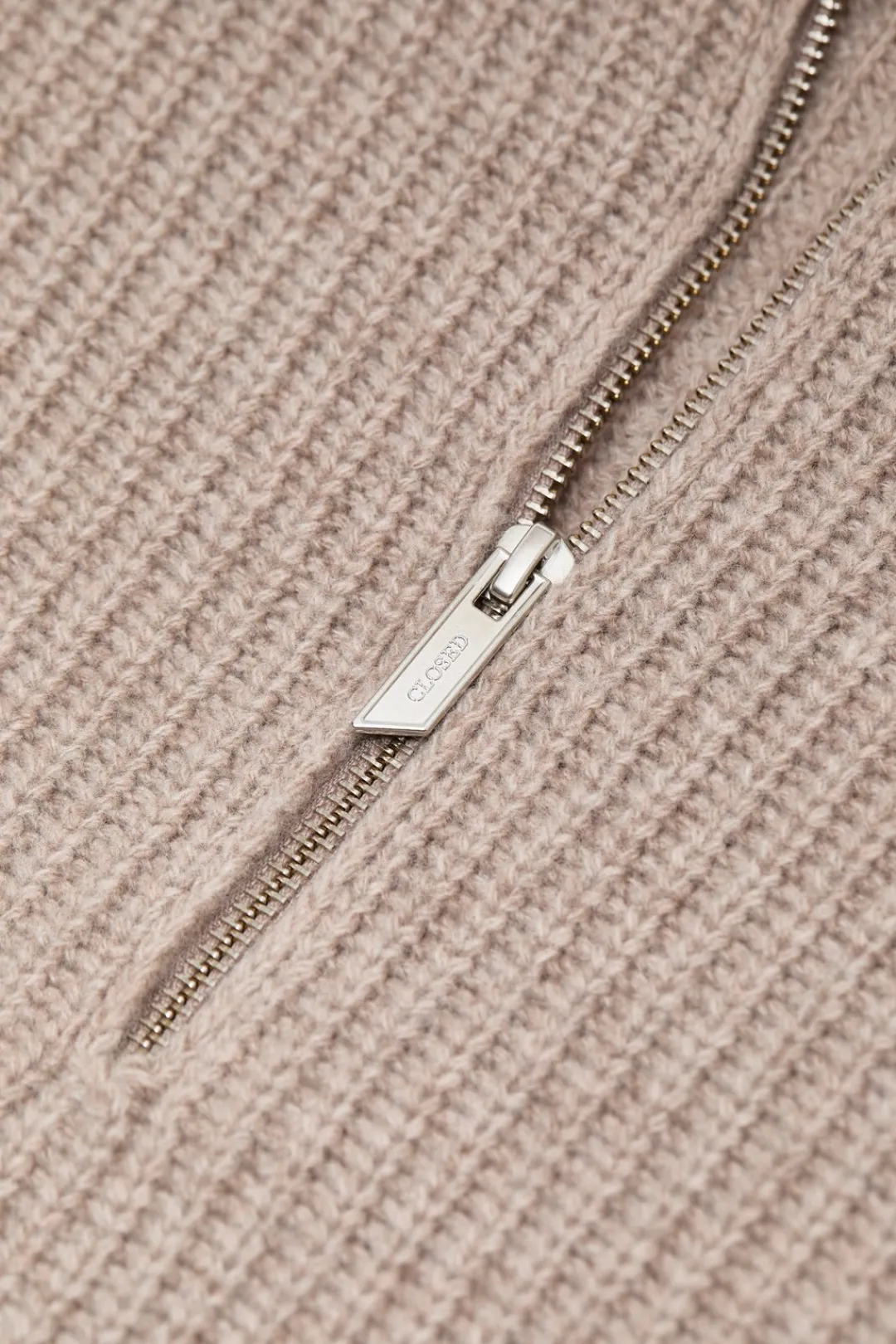 Closed Zip Jumper Cashew cream Outlet